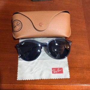 NWOT RAYBAN RB4371
